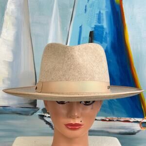 GIGI PIP's Monroe Rancher - Oatmeal size 61/XL. NWOT